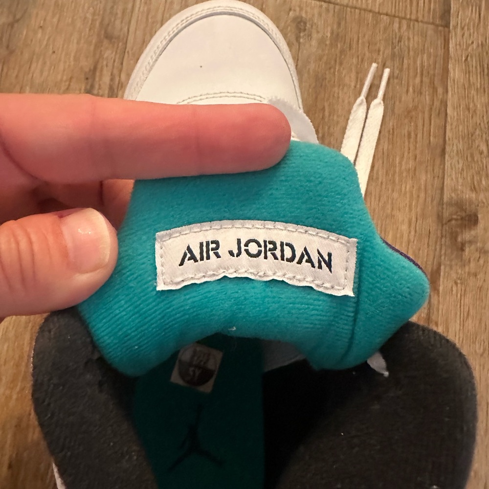 Nike Air Jordan 5 Retro "Grape" Kids - Picture 11 of 12